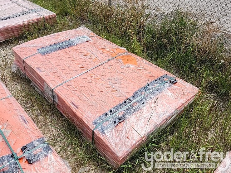 unused-2025-tpm-8'-x-4'-ground-protection-mats,1/2”-thick,-raw-hdpe,-dual-sided-diamond-plate-tread-(12-of)-image-1