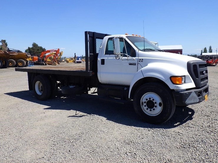 2005-ford-f750-image-2