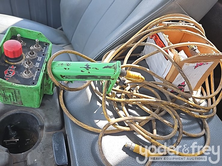 2015-ford-f550-image-35