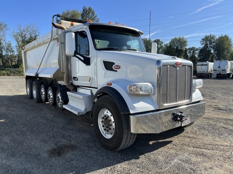 2020-peterbilt-567-image-2