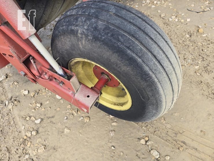 new-holland-1411-image-6