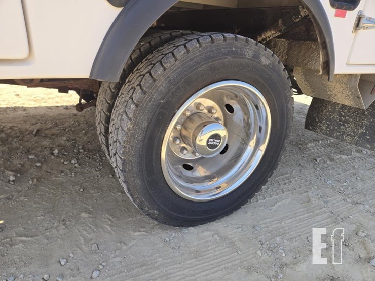 2009-ford-f550-image-6