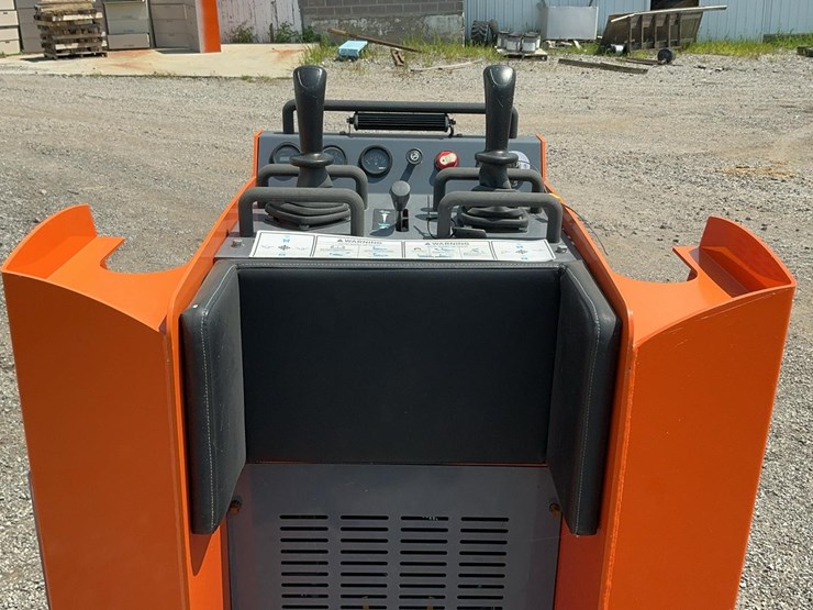 #1008-•-scl850-mini-skid-steer*-image-17
