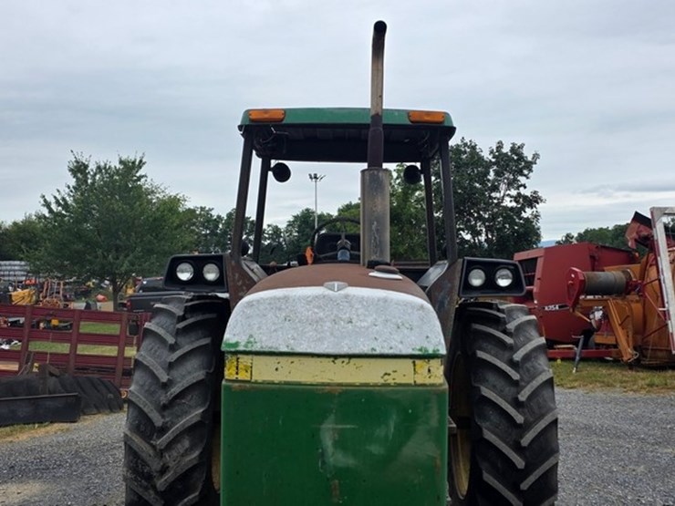 john-deere-4040-image-31