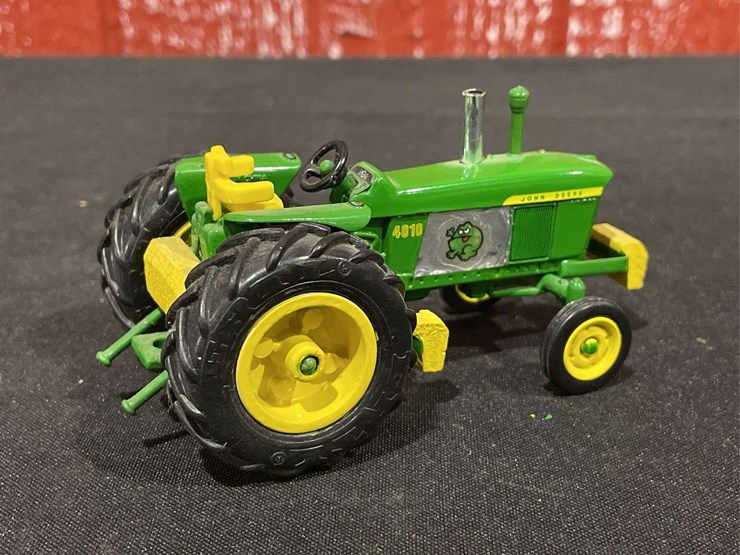 john-deere-4010-image-6