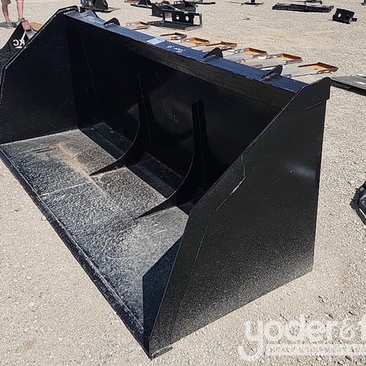 Oversized QT Light Material Bucket