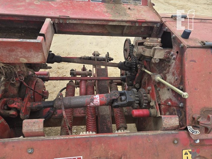 new-holland-900-image-11