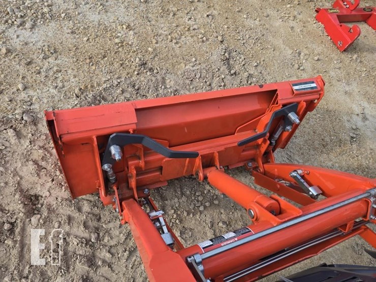 kubota-bx2380-image-4