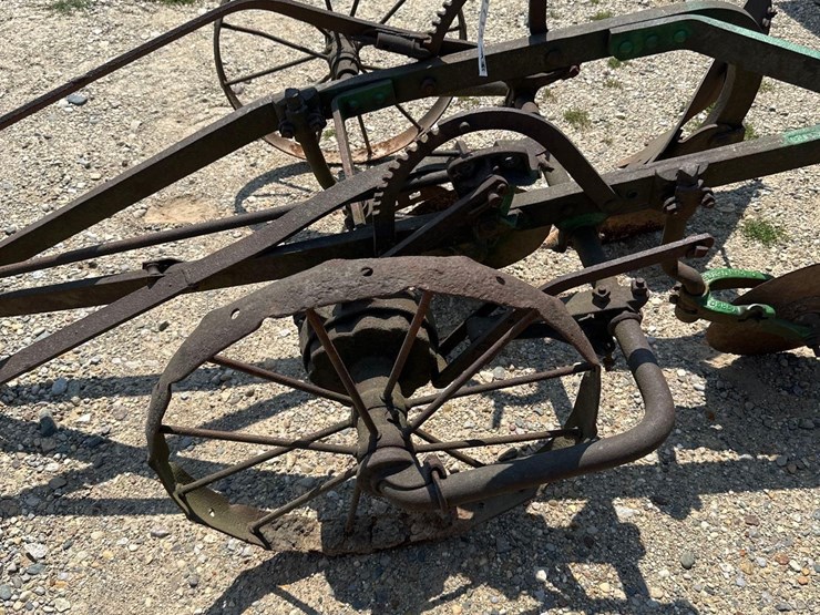 john-deere-2-image-3