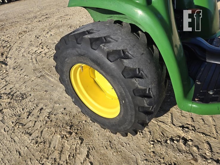 john-deere-3032e-image-5
