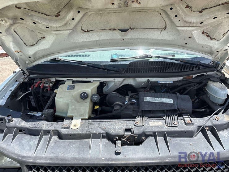 2006-chevrolet-express-3500-image-21