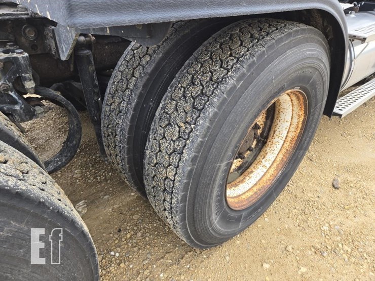 2013-kenworth-t660-image-9