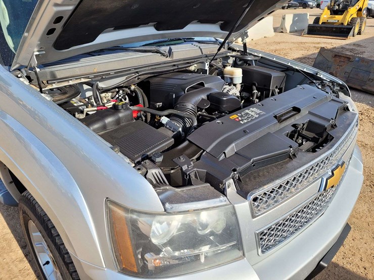 2012-chevrolet-tahoe-lt-image-14