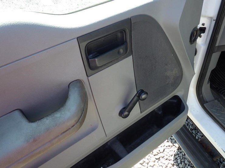 2004-ford-6.5-image-18