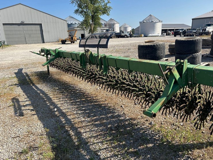 john-deere-400-image-12