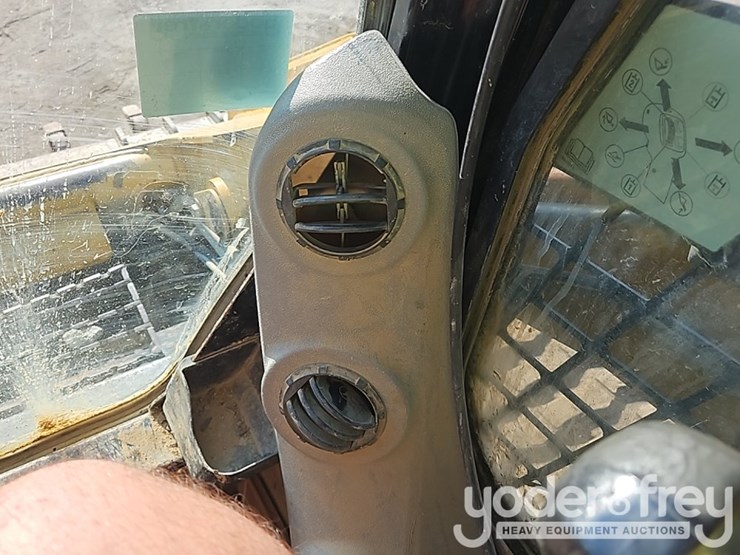 2011-caterpillar-279c-image-27