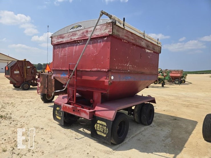 double-b-gravity-wagon-w/-shur-lok-roll-up-tarp-3840-image-6