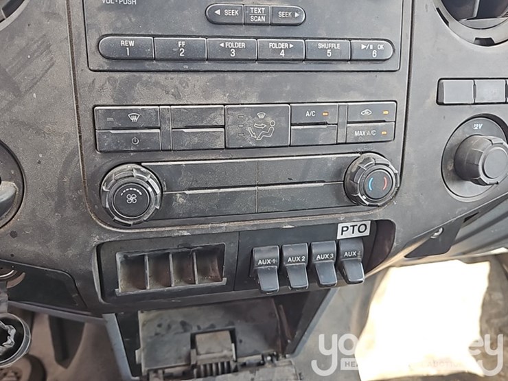 2015-ford-f550-image-33