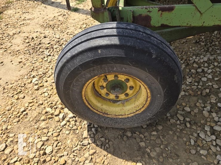 john-deere-1075-image-4