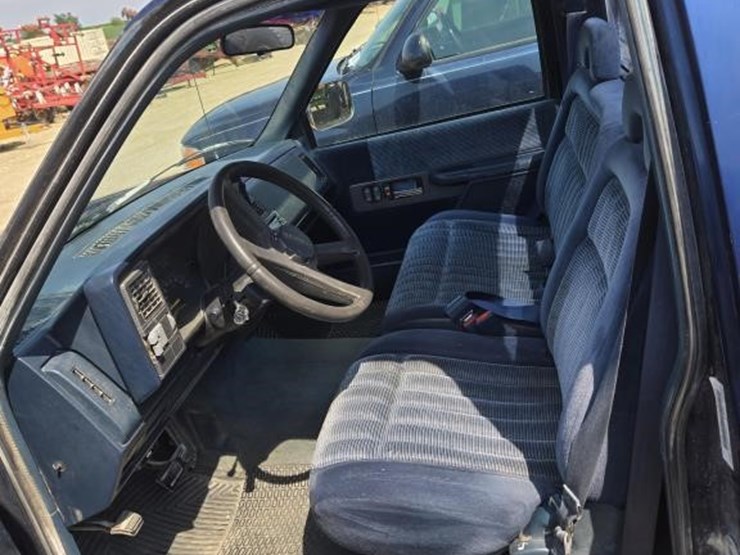 1993-chevrolet-silverado-1500-image-7