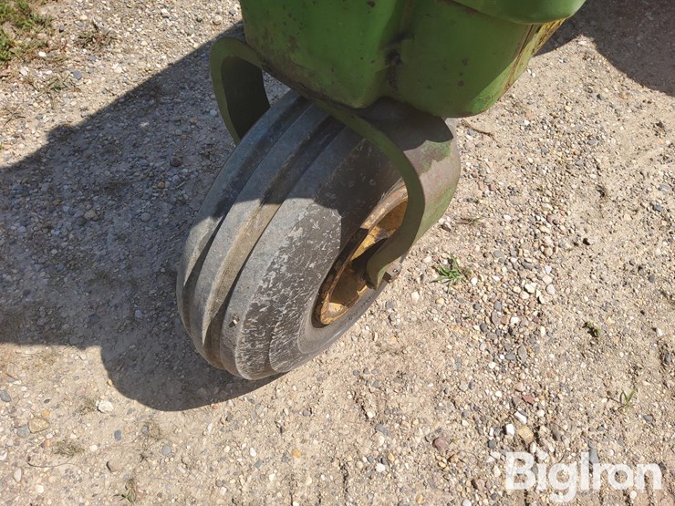 john-deere-b-image-11