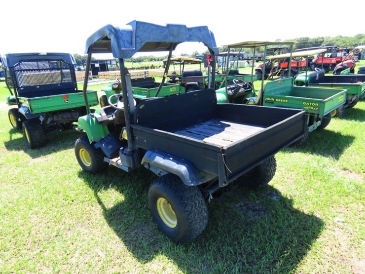 2015-john-deere-gator-image-9