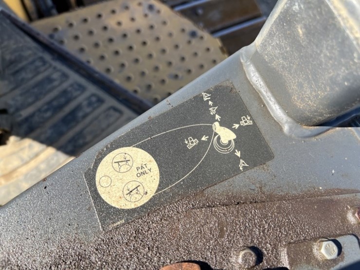 deere-750j-lgp-image-34