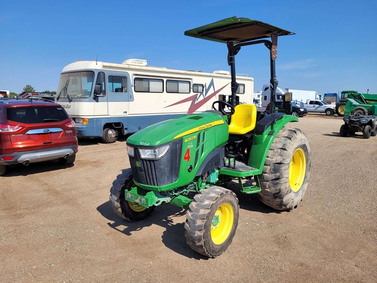 john-deere-4052m-image-1