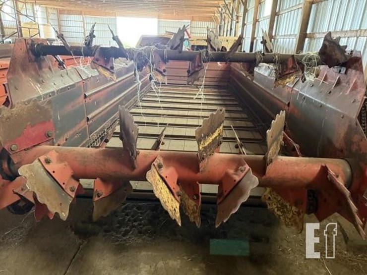new-holland-790-image-5