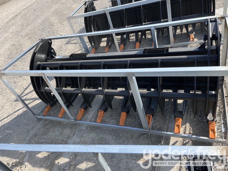 unused-2025-78"-heavy-grass-fork-grapple-to-suit-skidsteer-image-2