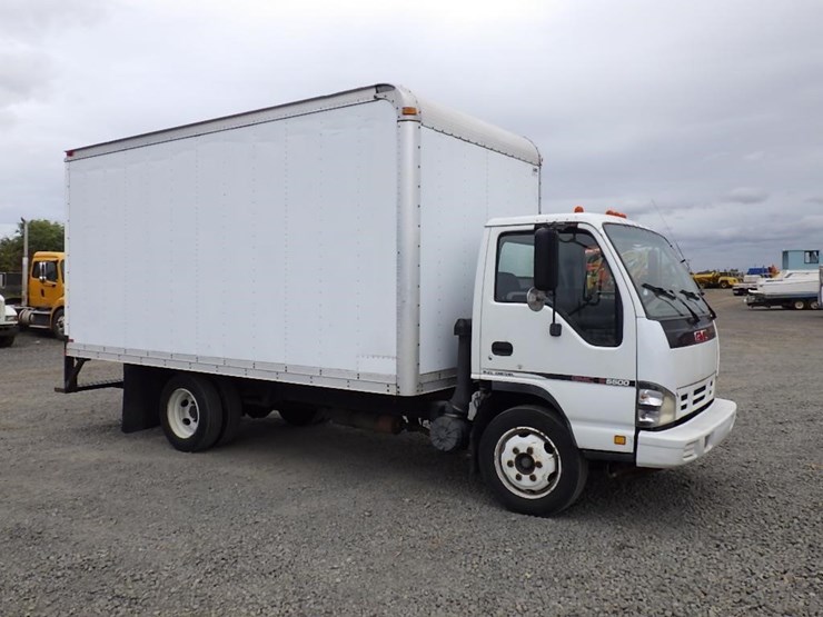 2007-gmc-5500-image-2