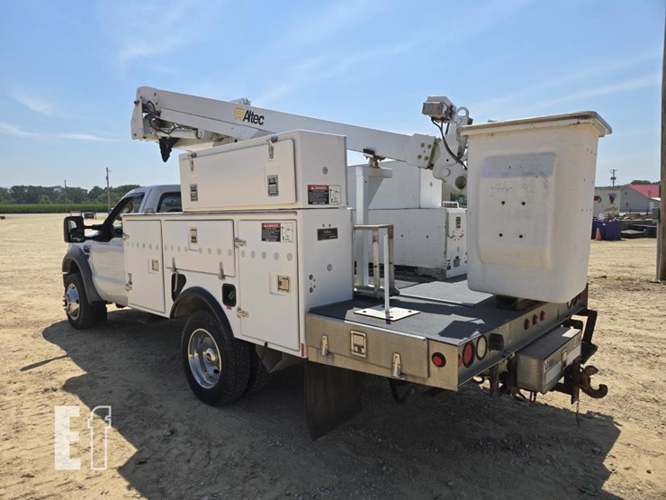 2009-ford-f550-image-13