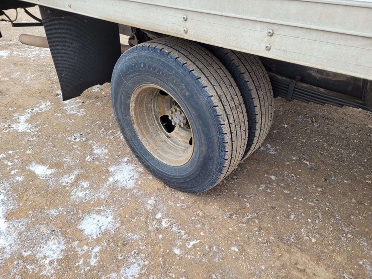 2011-chevrolet-express-3500-image-16
