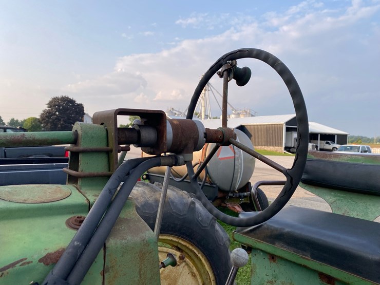 john-deere-60-image-4