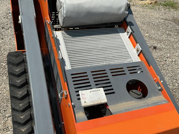 #1008-•-scl850-mini-skid-steer*-image-23