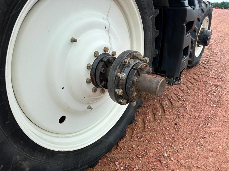2020-new-holland-t8.320-image-9