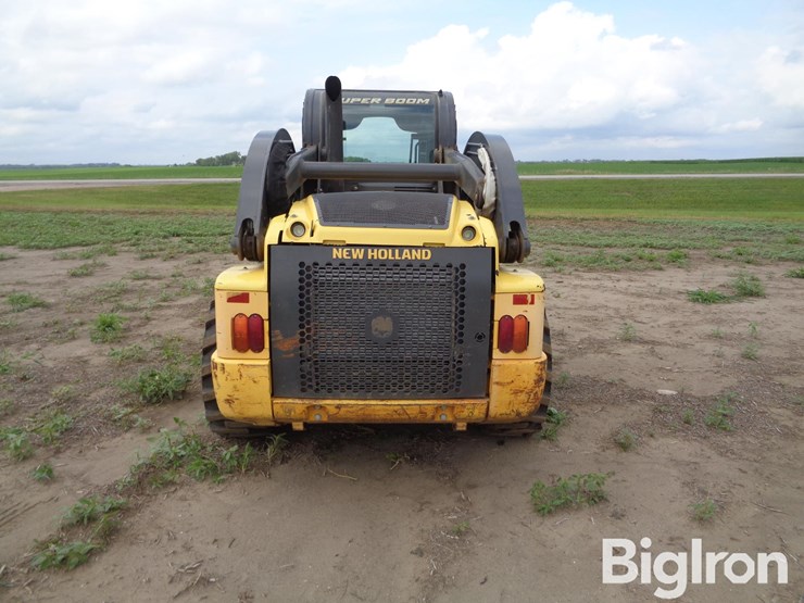 2013-new-holland-l230-image-6