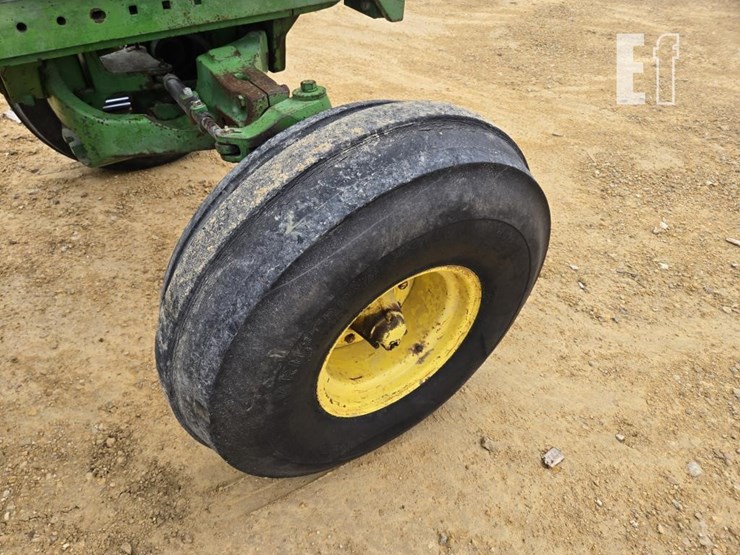 john-deere-4520-image-21