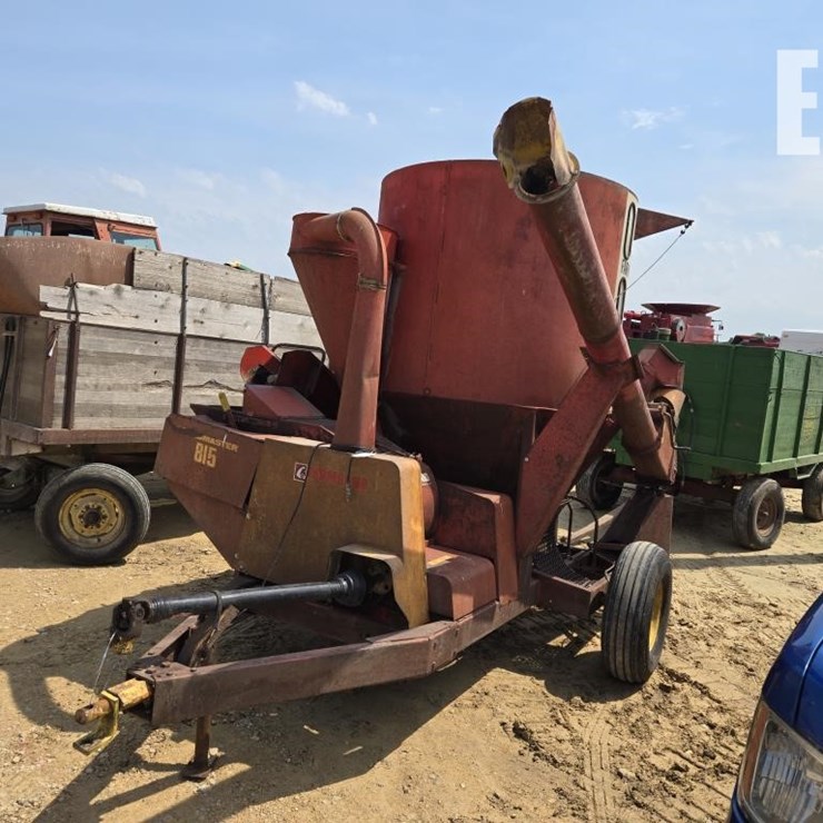 FARMHAND 815