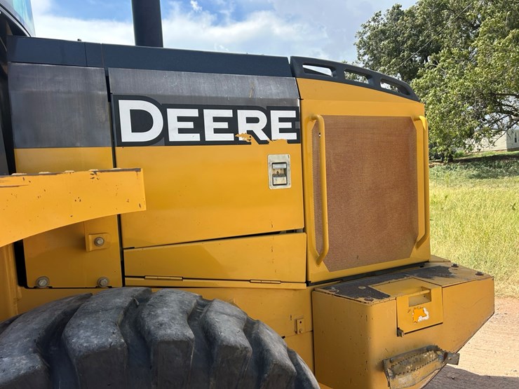 2012-deere-544k-image-18