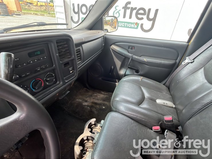 2006-gmc-2500hd-image-20
