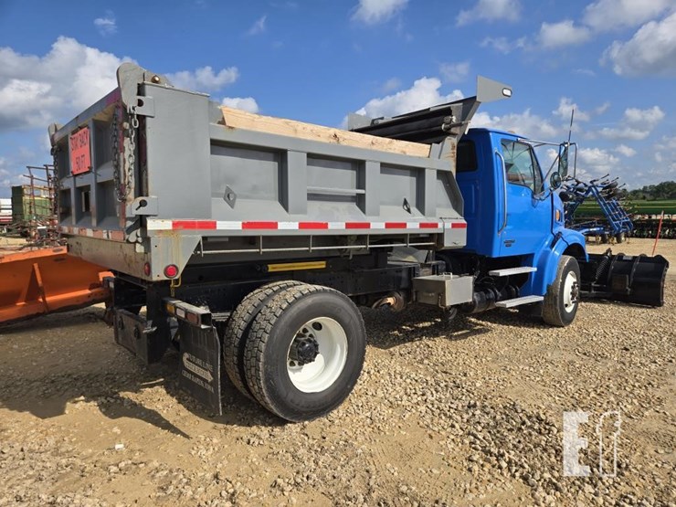2009-sterling-l7500-image-11
