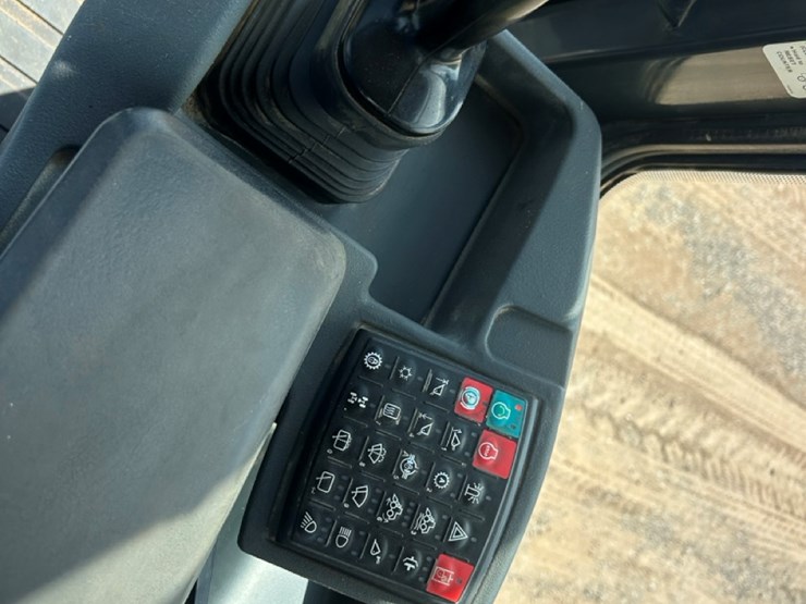 2012-deere-544k-image-26