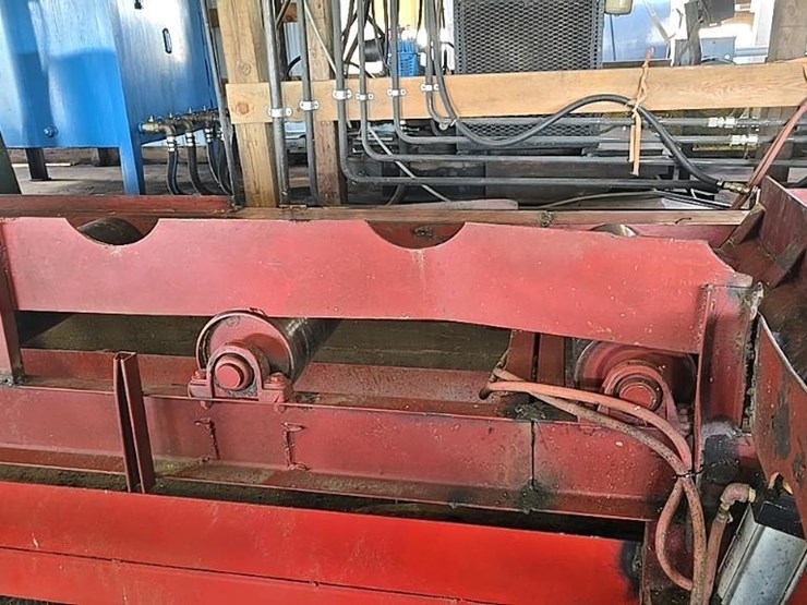 #115-•-roll-case-with-conveyor-and-side-transfer-deck-image-41
