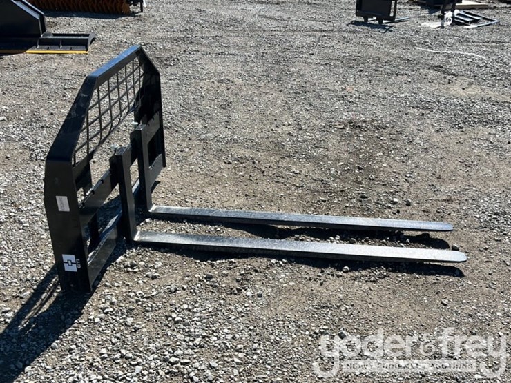 unused-2025-giyi-60"-forks-to-suit-skidsteer-image-3