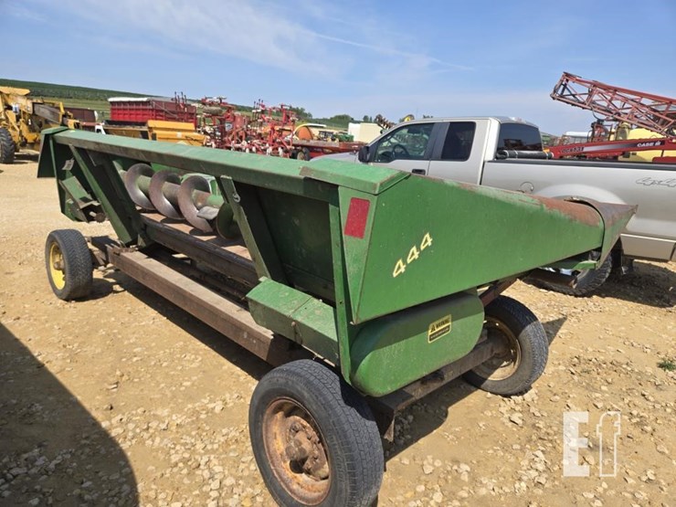 john-deere-444-image-6