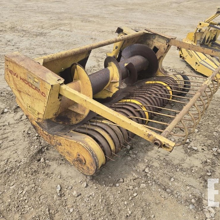 NEW HOLLAND 900W