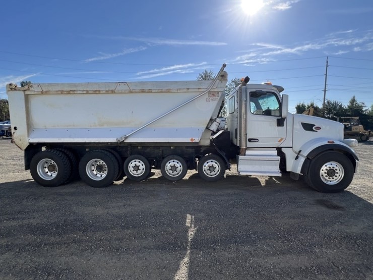 2020-peterbilt-567-image-4