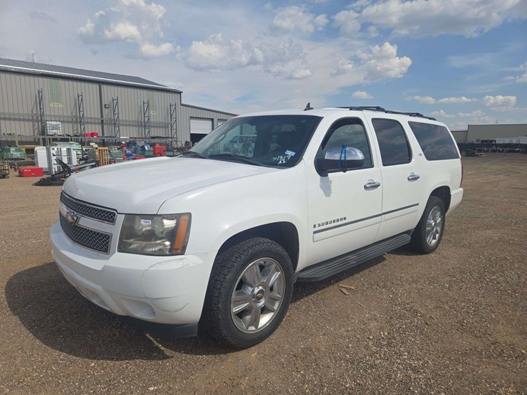 2009-chevrolet-suburban-1500-image-1