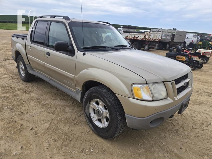 2001-ford-explorer-sport-trac-image-3